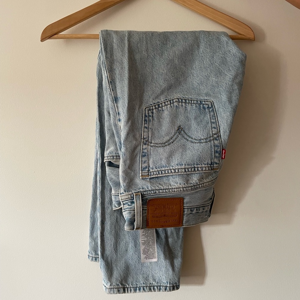 Levi Wedgie Straight Jeans